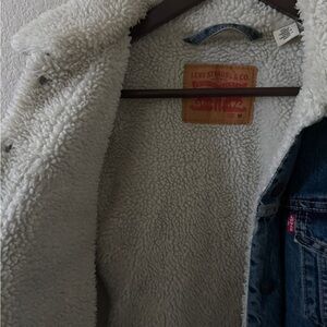 Levi’s trucker jacket men’s medium